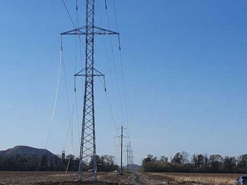 ДТЭК Донецкие электросети модернизировал две высоковольтные линии для прифронтовой Авдеевки