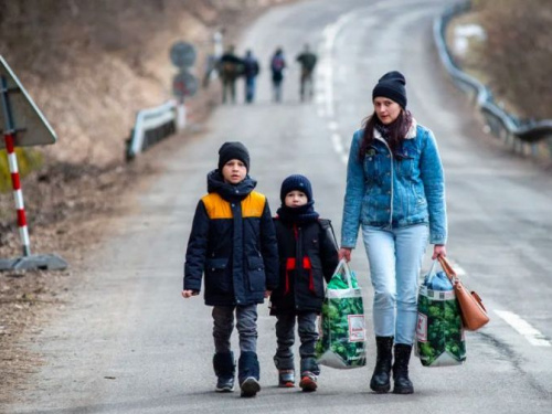 79 % біженців планують повернутися в Україну після завершення війни - Центр Разумкова