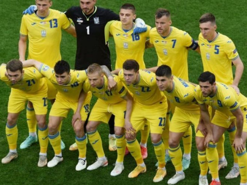 Жителі Донбасу долучилися до флешмобу на підтримку українських футболістів