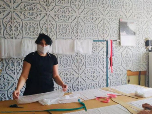 Работники ДК Авдеевского коксохимзавода пошили более 1000 масок