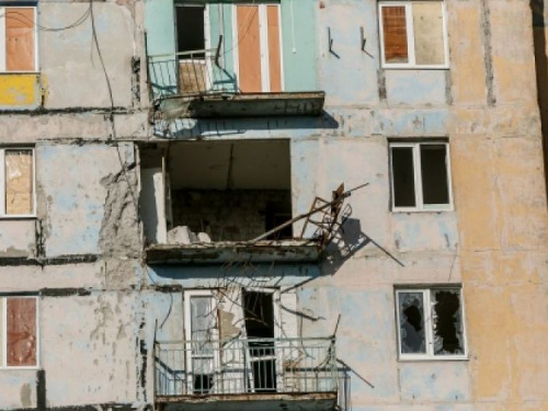 За помощью для восстановления разрушенного из-за войны жилья обратились уже полсотни жителей Авдеевки (ВИДЕО)