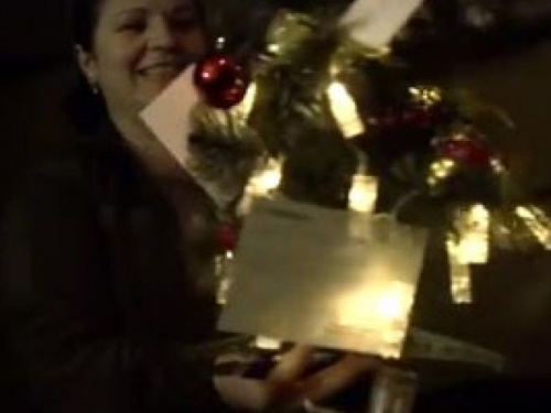 Волонтеры доставили военным под Авдеевкой новогодние елки и поздравительные открытки (ВИДЕО)