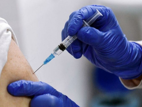 В половине регионов Украины приостановлена вакцинация от Covid-19