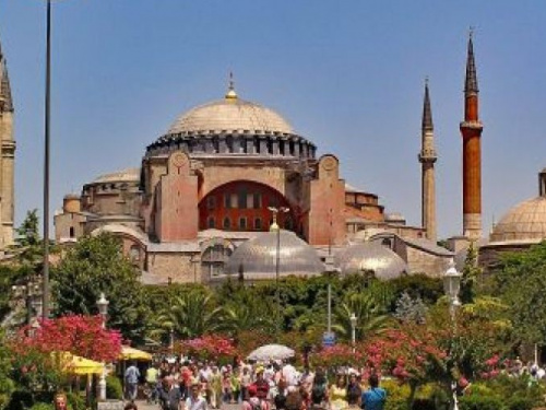 Могут не пустить в страну: в Турции объявили о нововведении для наших туристов