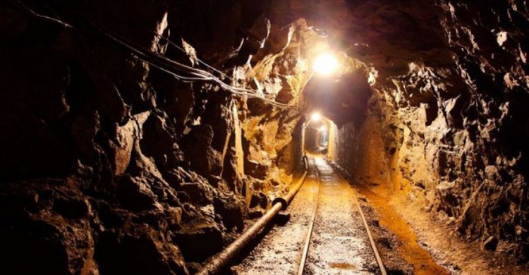 На шахте в Донецкой области произошел взрыв:  пострадали семь горняков