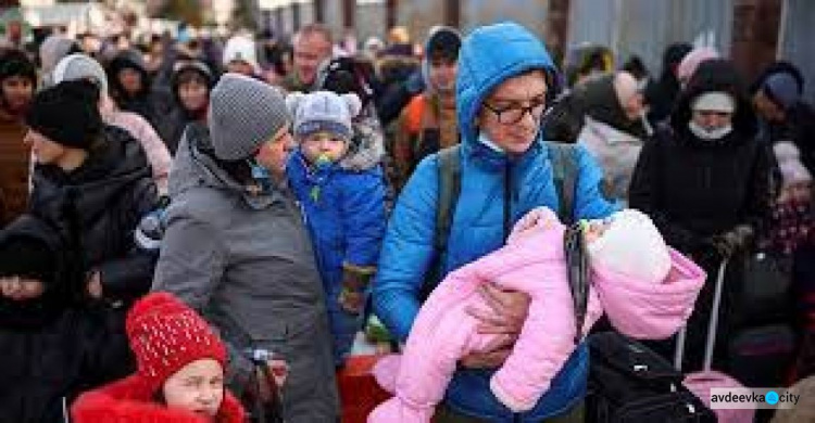 ООН: через війну з України виїхало понад 4 мільйони біженців, половина з них - діти