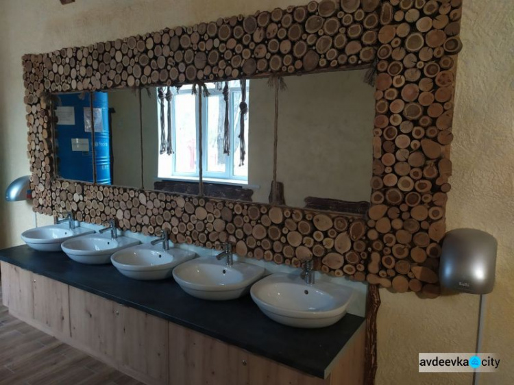 В Авдеевке школьную столовую превратили в современное этно-кафе (ФОТОРЕПОРТАЖ)