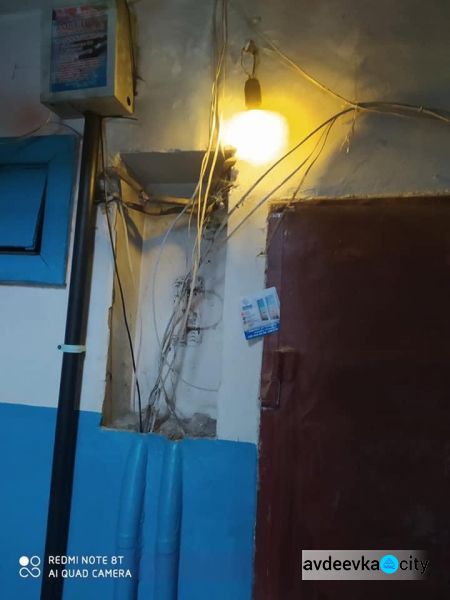 Да будет свет: специалисты КП «СЕЗ» проводят ремонт освещения в городе