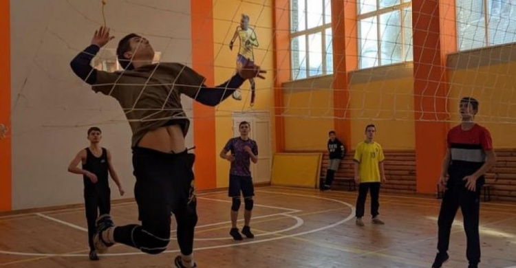 В Авдіївці відбулися товариські зустрічі з волейболу серед юнаків та дівчат