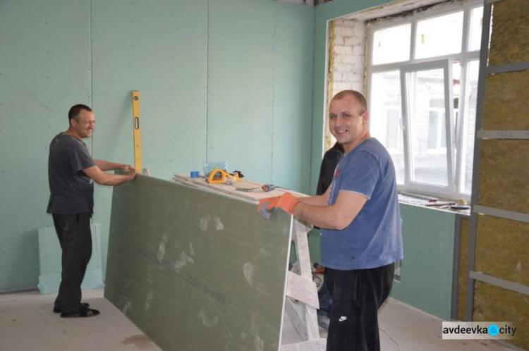 Программа социального партнерства в действии: в Авдеевке появятся новые залы для занятий спортом (ФОТО)
