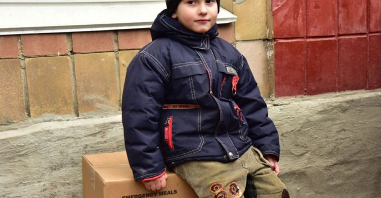 Украинская диаспора в США передала помощь детям из зоны боевых действий на Донетчине (ВИДЕО)