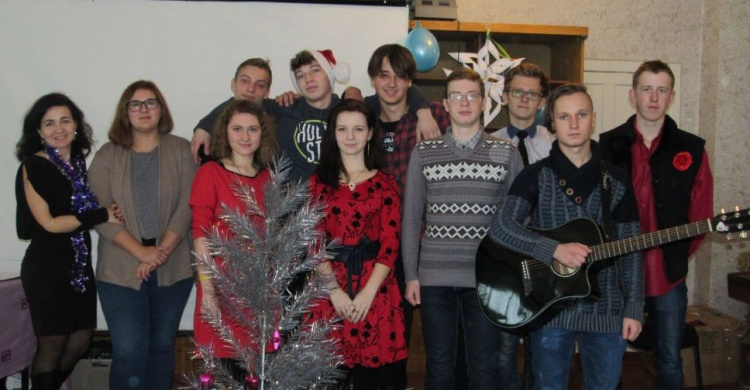 В ПТУ Авдеевки создали новогоднее настроение (ФОТО)