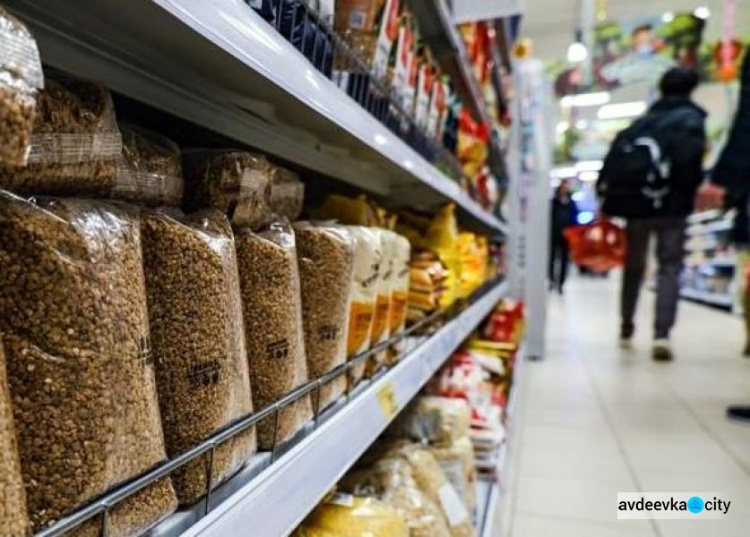 Россия запретила экспорт гречки: опустеют ли полки в наших магазинах