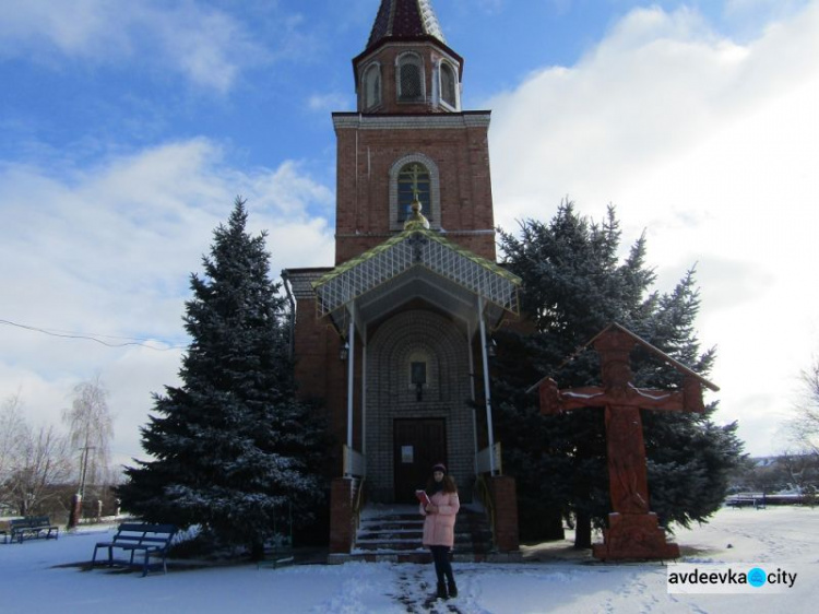 Спасатели накануне Рождества проверяют церкви и храмы в Донецкой области