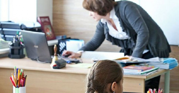 Для учителей Донецкой области закупят ноутбуки на 40 млн гривен