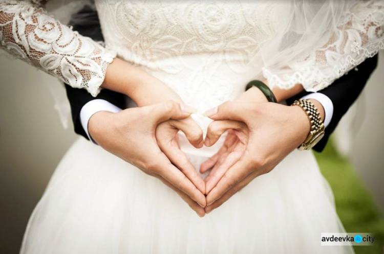 Авдеевцы в августе чаще женились, чем разводились