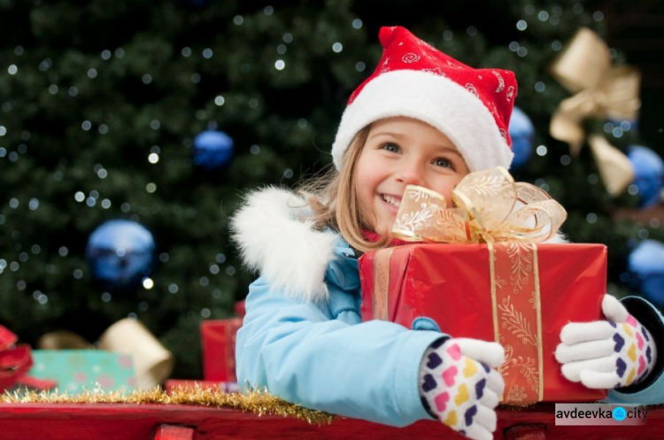 Авдіївські батьки можуть отримати подарунок від голови ДонОДА для своєї дитини до кінця січня