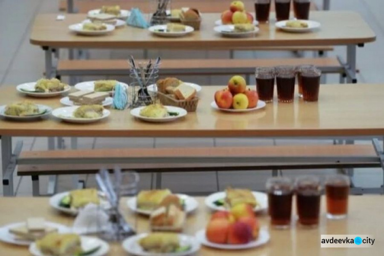 На Донетчине в новом году «реанимируют» систему школьного питания