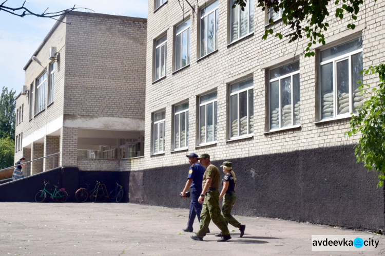 Школы прифронтовой Авдеевки готовы к старту нового учебного года (ФОТО)