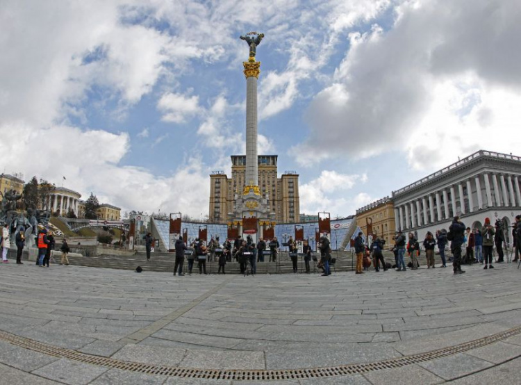 У центрі Києва пройшла мистецька акція «Вільне небо» (ВІДЕО)