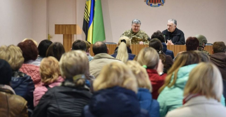 Порошенко назвал Авдеевку символом украинского народа