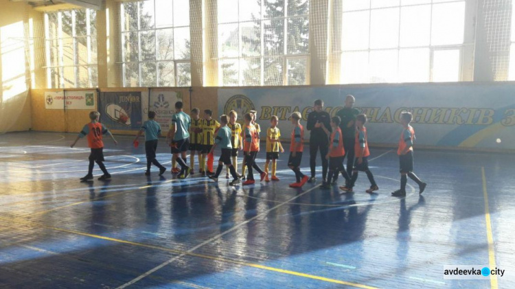 Авдеевская футбольная команда успешно выступила на Чемпионате Украины по футзалу (ФОТО)