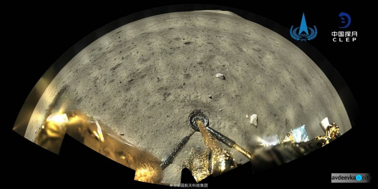 Китайский аппарат доставил на Землю первые за 44 года образцы лунного грунта