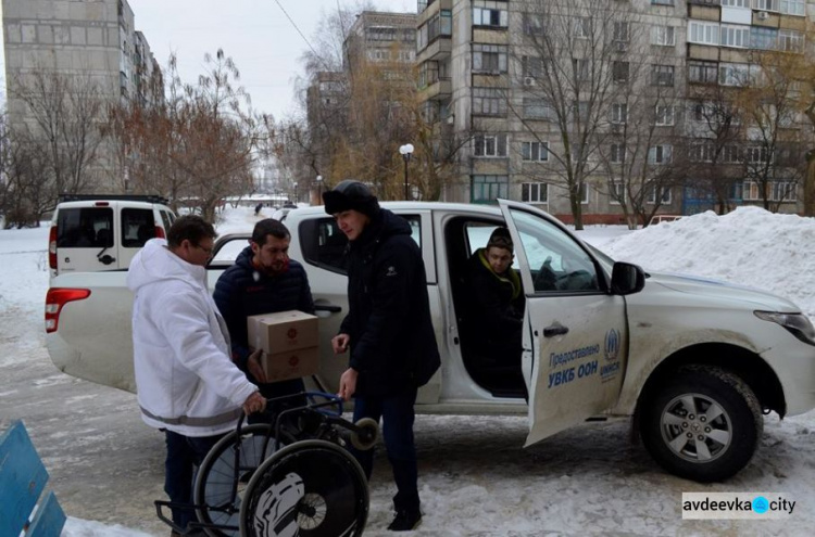 Жителя Авдеевки после обстрелов откопали из-под обломков лишь через сутки (ФОТО)