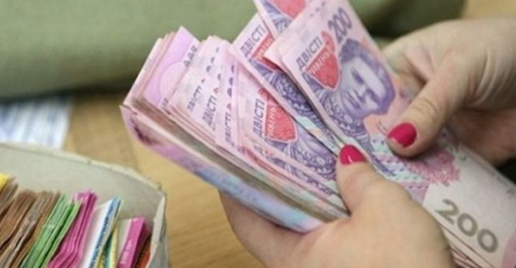 Всего 13% украинцев зарабатывают достаточно, чтобы оплатить свои потребности
