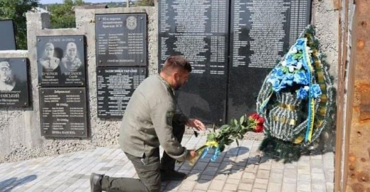 В Авдіївці вшанували пам'ять загиблих захисників незалежності України