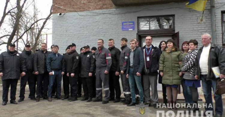 Представники Авдіївського коксохімічного заводу допомогли відкрити поліцейську станцію (ФОТО + ВІДЕО)