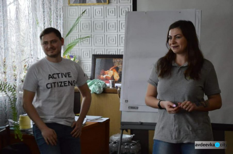 Авдеевка перенимает опыт у Мариуполя: молодежь учится быть active citizens (ФОТО)