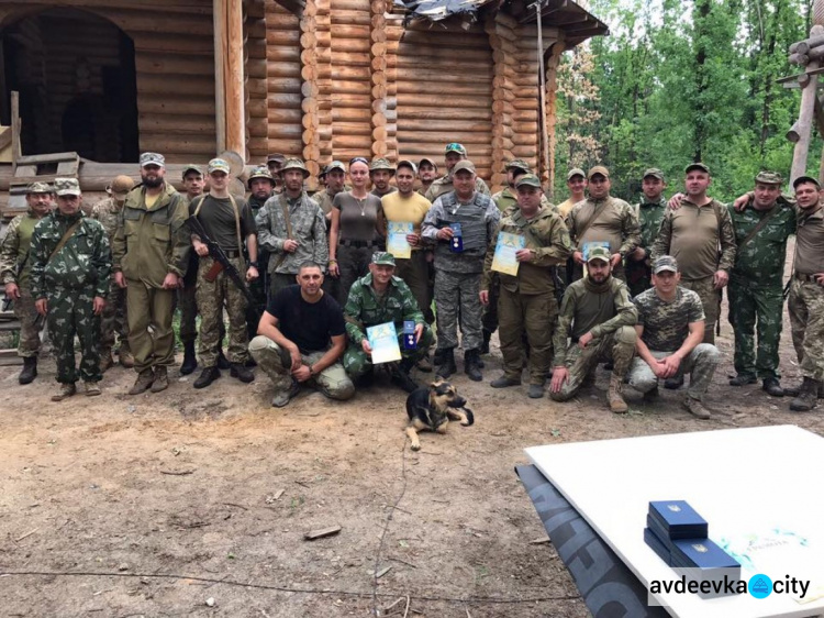 Под Авдеевкой наградили бойцов 39-го добровольческого батальона (ФОТО)