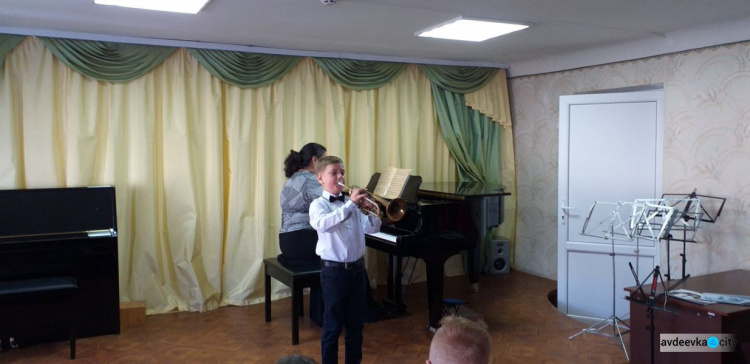 Дети Авдеевки погрузились в музыку украинских композиторов (ФОТО)