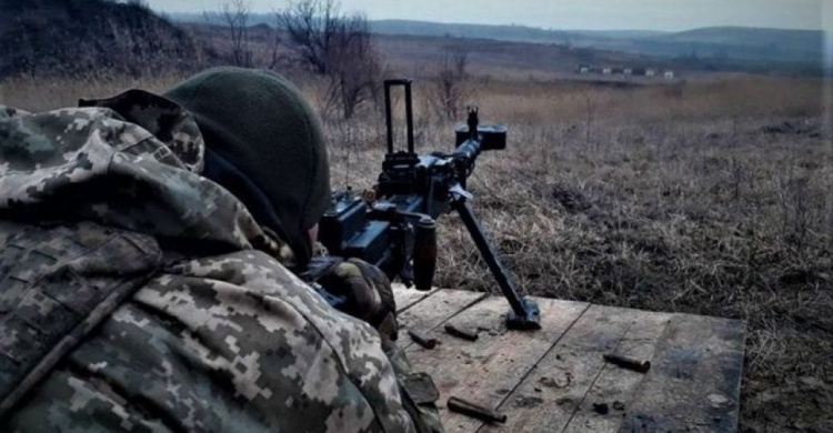 Боевики 12 раз нарушили режим прекращения огня на Донбассе