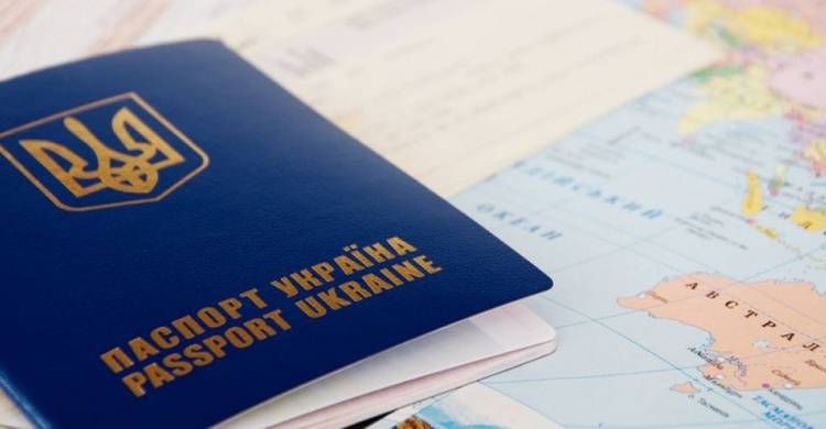 Какие документы необходимы для оформления загранпаспорта переселенцу?