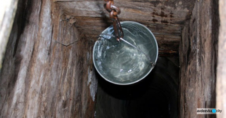 В прифронтовой Донетчине восстанавливали колодцы с питьевой водой