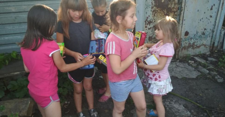Авдеевские "симики" помогли устроить праздник для детворы из прифронтовой зоны(ФОТО)