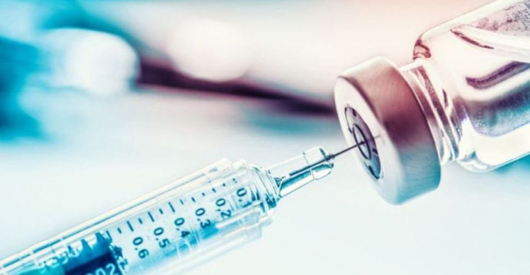 Когда ускорятся темпы вакцинации в Украине
