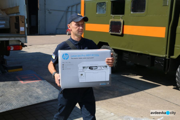 Красный Крест передал новое оборудование спасателям  Донецкой области