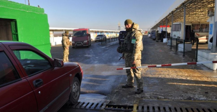 Ситуация на донбасских пунктах пропуска: произошли новые задержания, пропущены гуманитарные грузовики