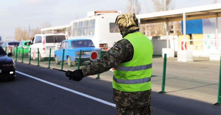 Донбасская линия разграничения: утром закрыт один из пунктов пропуска, очень большие очереди у КПВВ «Майорское»