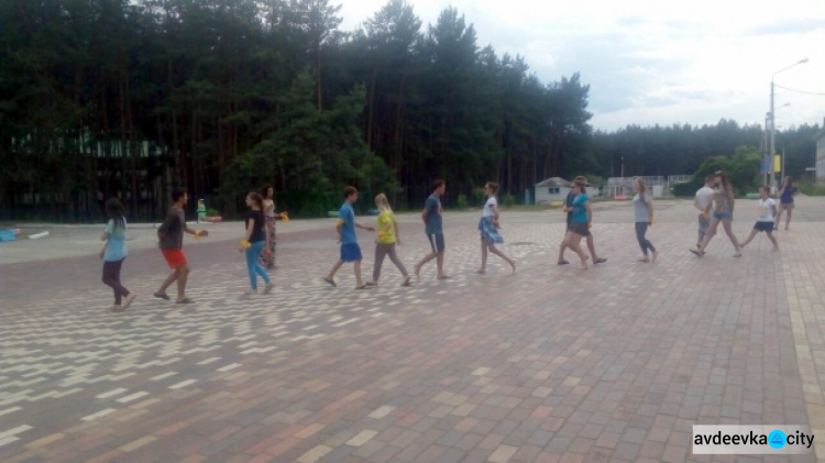 Известный тренер по танцам дала мастер-класс в Святогорске  для детей из интернатов (ФОТО)