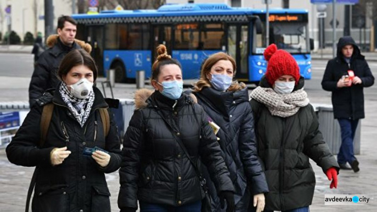 Украинцев не будут штрафовать за отказ носить маску на улице