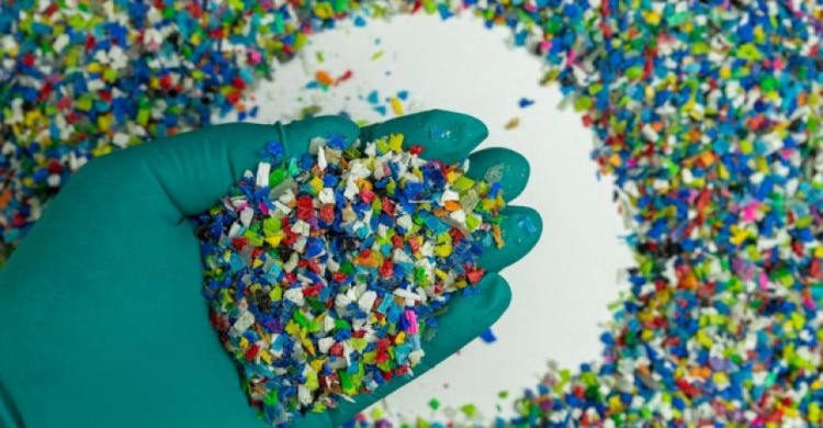 Микропластик – чем он опасен и как от него защититься
