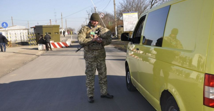 Донбасская линия разграничения: утром 13 мая самые большие очереди были у КПВВ «Майорское»