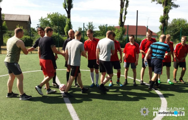 Авдеевские полицейские взяли футбольное «серебро» (ФОТО)