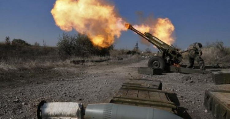 Авдеевку продолжают обстреливать из крупнокалиберной артиллерии, - штаб АТО