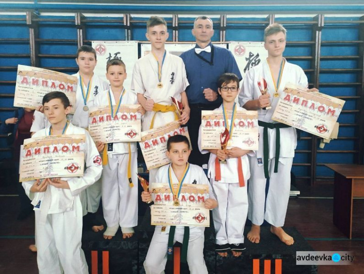 Авдіївські спортсмени з кіокушинкайкан отримали головні нагороди у Слов‘янську 