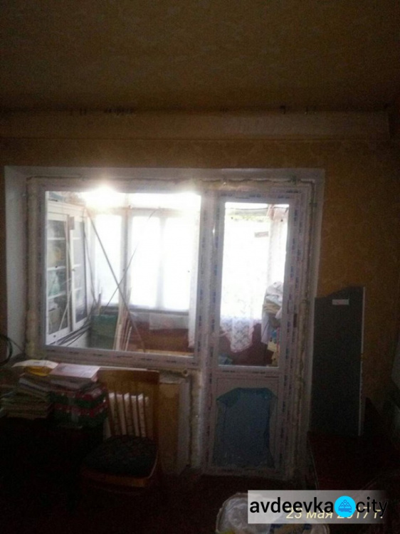 Ремонтники  начали восстанавливать дом  в Авдеевке, где 13 мая при обстреле погибли четыре человека (ФОТО)